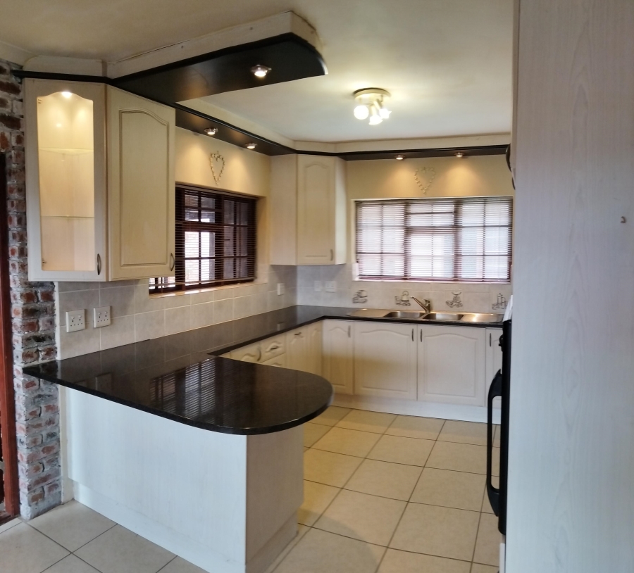3 Bedroom Property for Sale in Azalea Park Eastern Cape